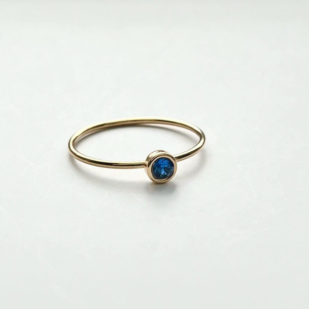 Elegant 14K Gold Filled Ring with Blue Shiny Sparkling Stone
